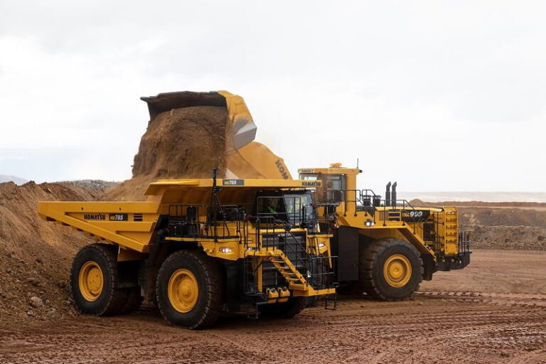 Komatsu HD785 - Dump Truck